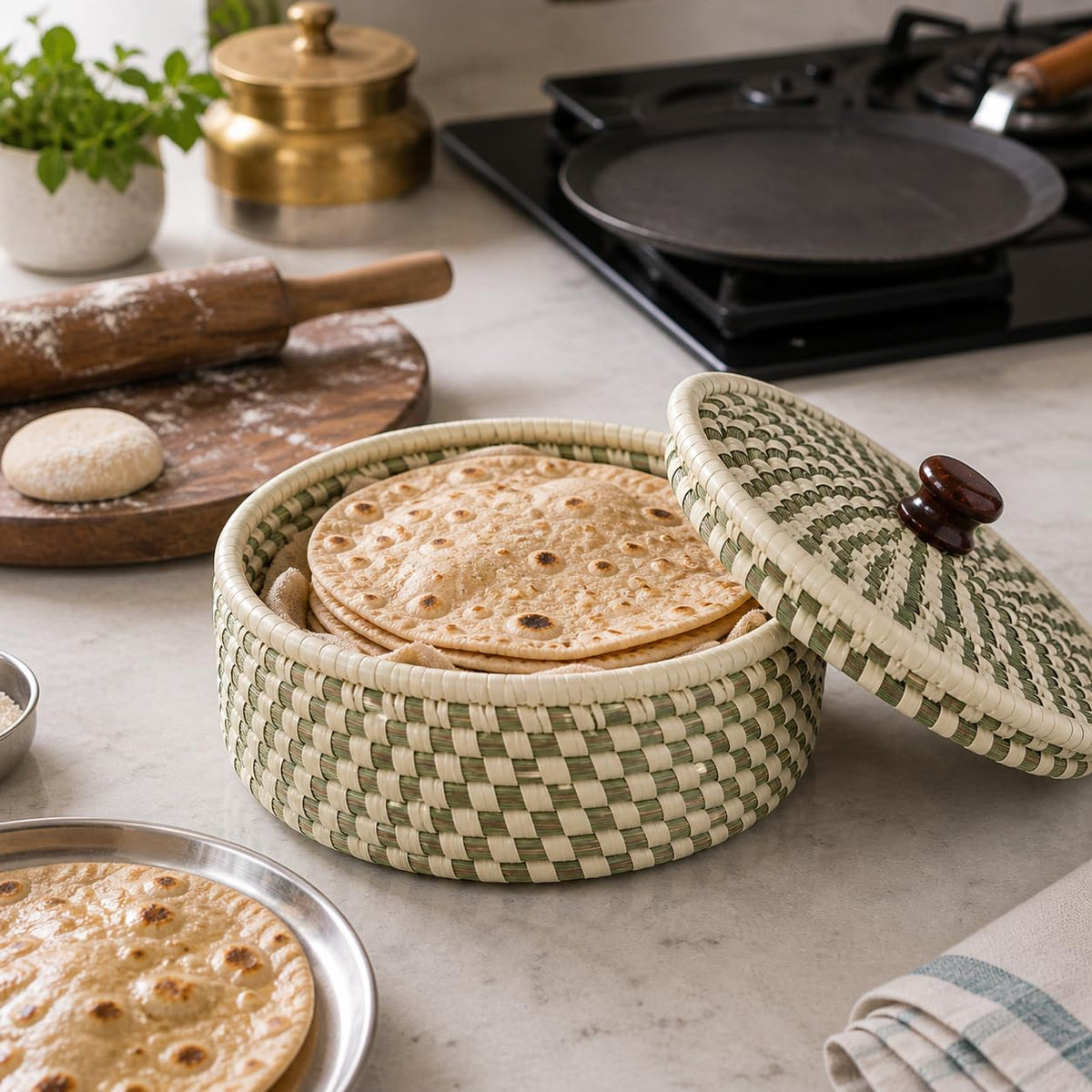 Handcrafted Sabai Grass Roti Box with Lid | Eco-Friendly Chapati Storage Basket for Kitchen | Natural Insulated Roti/Chapati Box with Wooden Knob – Keeps Rotis Warm (Red)